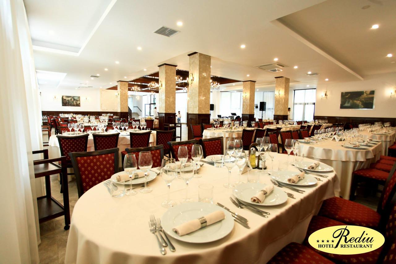 Rediu Hotel & Restaurant Ботошани Экстерьер фото