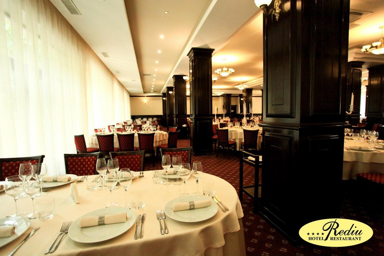 Rediu Hotel & Restaurant Ботошани Экстерьер фото