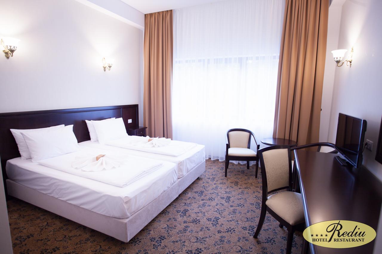Rediu Hotel & Restaurant Ботошани Экстерьер фото